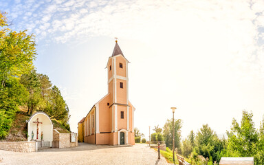 Fototapeta na wymiar Mariahilfe Kirche, Neumarkt in der Oberpfalz, Deutschland 
