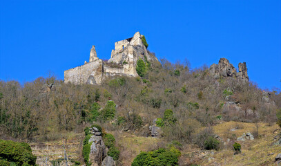 Fototapeta na wymiar Ruin of the castle Duernstein in the Danube valley, Austria