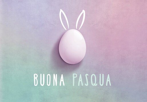 Tanti auguri di buona Pasqua in italiano, con uovo rosa isolato su sfondo colorato e orecchie di coniglietto pasquale.