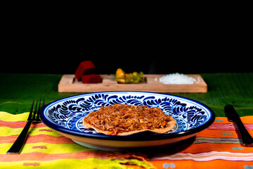 tostada, typical Mexican dish, made from cochinita pibil