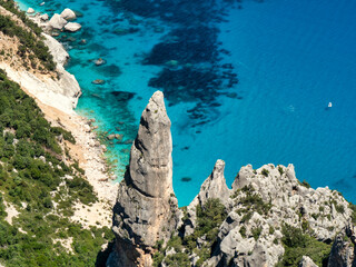 Vista mozzafiato di Cala Goloritze da punta salinas, baunei, sardegna.