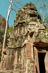 VIEWS OF ANKOR WAT TEMPLES - TOWERS WITH FACES- VEGETATION GROWING OVER BUILDINGS.
COLORED RUINS, TEMPLES WITH HISTORY AND INCREDIBLE ARCHITECTURE