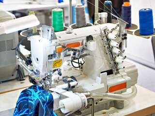 Interlock stitch sewing machine