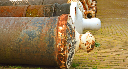 alte rostige Schiffs Kanonen  