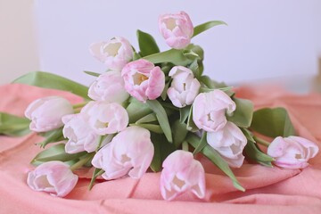 Fototapeta na wymiar bouquet of pink tulips