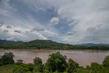 The beauty of the mountains along the Mekong River