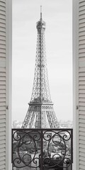 Blick auf die Stadt aus dem Fenster. Fenster mit Blick auf die Straße von Paris. Der Eiffelturm. Eine alte Postkarte. Ein Balkon mit offenem Fenster.