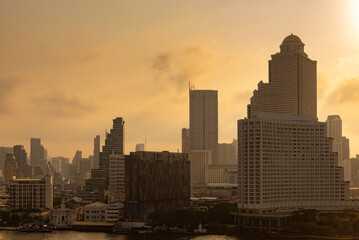 Obraz premium Bangkok city scape with famous landmark down town at dusk.