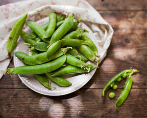 green beans on a wooden table