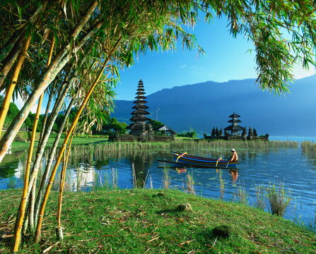 Outrigger canoe on Lake Bratan near Candikuning Temple on Bali, Indonesia