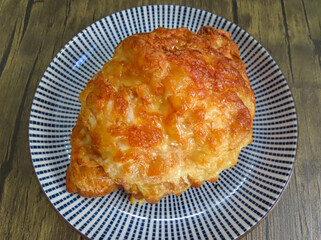 Croissant gratiné au jambon