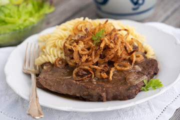 Zwiebelrostbraten