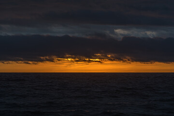 Fototapeta na wymiar Sunset on Superior Lake