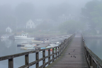 USA, Massachusetts, Cape Ann, Gloucester. Annisquam Footbridge in fog
