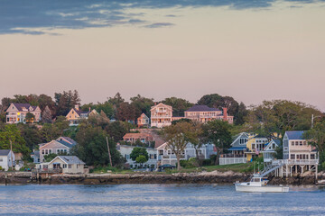 USA, Massachusetts, Cape Ann, Gloucester. Gloucester Harbor at dusk