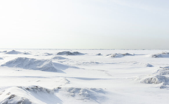 Frozen Sea And Frozen Waves