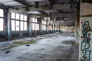 Fototapeta na wymiar a frozen factory floor without glass stands empty