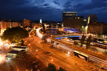 Wiener Donaukanal bei Nacht
