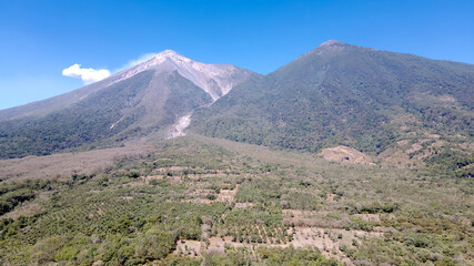 Fotograf&iacute;as de los volcanes de Fuego y de Acatenango