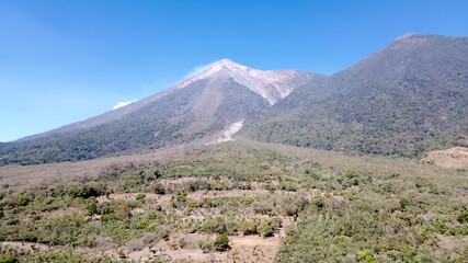 Fotograf&iacute;as de los volcanes de Fuego y de Acatenango