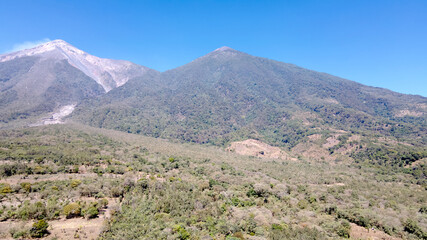 Fotograf&iacute;as de los volcanes de Fuego y de Acatenango