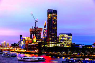 Fototapeta premium Panorama of London over the Thames at night