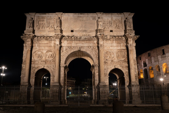 Italy, Rome, Arch of Constantine at night