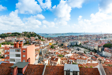 Portugal, Lisbon, Cityscape witth So Jorge Castle from Miradouro da Senhora do Monte