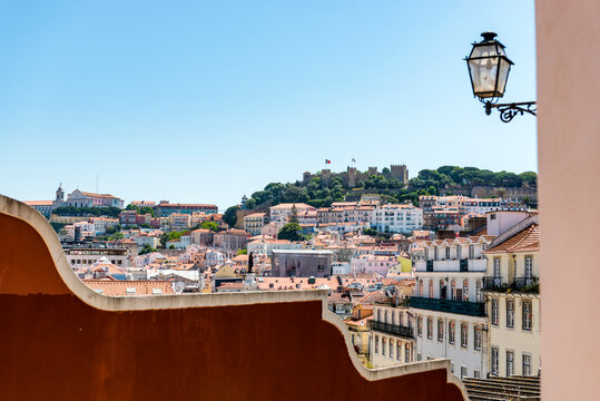 Portugal, Lisbon, Chiado, Calcada do Duque, Old town buildings and So Jorge Castle