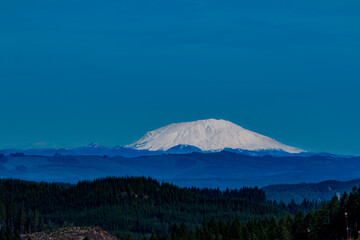Obraz premium Mount St. Helens from Northwest Sunset Highway U.S. HWY 26