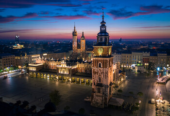 Naklejka premium Main Square in Krakow during dawn, Poland