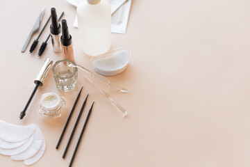 Means and tools for the care and dyeing of eyebrows