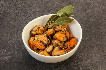 Pickled mussels in the bowl