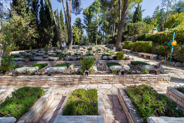 jerusalem-israel. 07-03-2021. Rows of graves of soldiers who fell in the Israeli wars, in the military cemetery on Mount Herzl