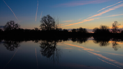 Lever de soleil sur le marais de Bazouges sur Loir