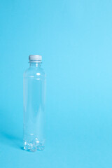 Naklejka premium plastic bottle of mineral water