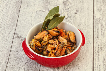 Pickled mussels in the bowl