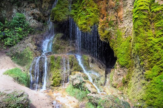 Der wachsende Wasserfall bei Nohn in der Eifel