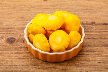 Marinated patissons in the bowl