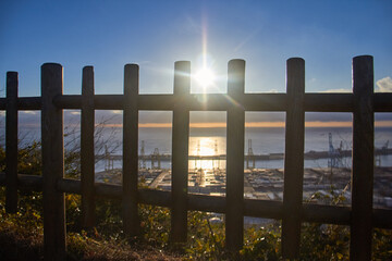 Vista al mar desde la valla