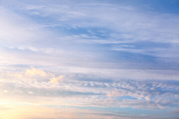 Obraz premium Soft clouds background in morning light
