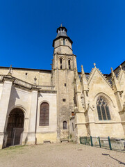 Fototapeta na wymiar Clocher de la basilique Saint-Seurin à Bordeaux, Gironde