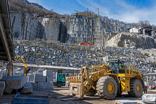 Granitsteinbruch bei Lodrino, Kanton Tessin, Schweiz