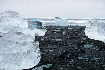 jökulsárlón, glacier lagoon, iceland, lagoon beach, floating ice, icelandic weather, nordic...