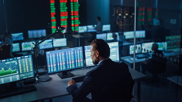 127,677 BEST Woman Stock Market IMAGES, STOCK PHOTOS & VECTORS | Adobe