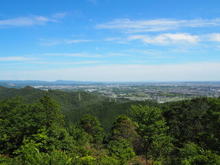 Fototapeta na wymiar 初夏の尾張本宮山の山道からの景色