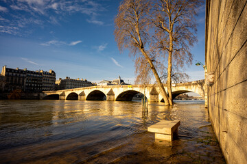 Paris Monument 1112