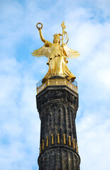 Fototapeta na wymiar siegessaeule victory column in berlin with blue sky