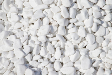 Pebble decorative white color of the small size