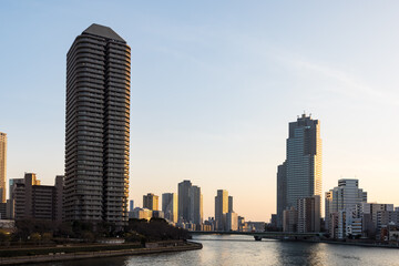 Fototapeta premium (東京都ｰ都市風景)新川周辺の夕景１